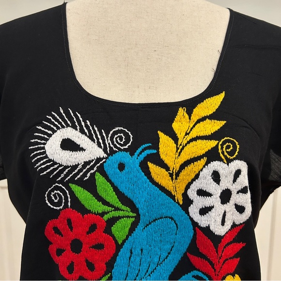 Mexican multicolor Jalapa Blouse 100% Embroidered made in Oaxaca Méx. - Picture 3 of 5